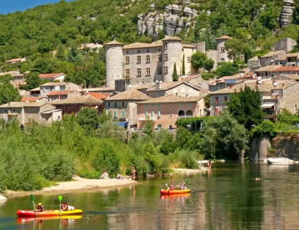 a-m.rissoan-adt07-village-de-caractere-vogue-8-2-1024x576